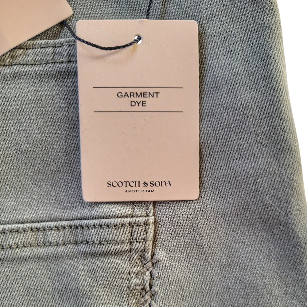 Scotch & Soda // M's Straight Leg 5-Pocket Jeans // 34 // Dusty Olive - Picture 7 of 11